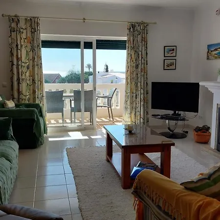 Ξενοδοχείο με διαμερίσματα Ocean Club 4*