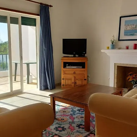 Ocean Club Ξενοδοχείο με διαμερίσματα 4*