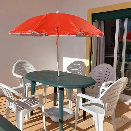 Ξενοδοχείο με διαμερίσματα Ocean Club 4*