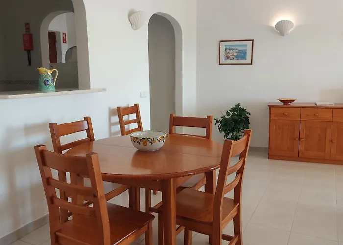 卢斯海洋俱乐部公寓 4* Luz